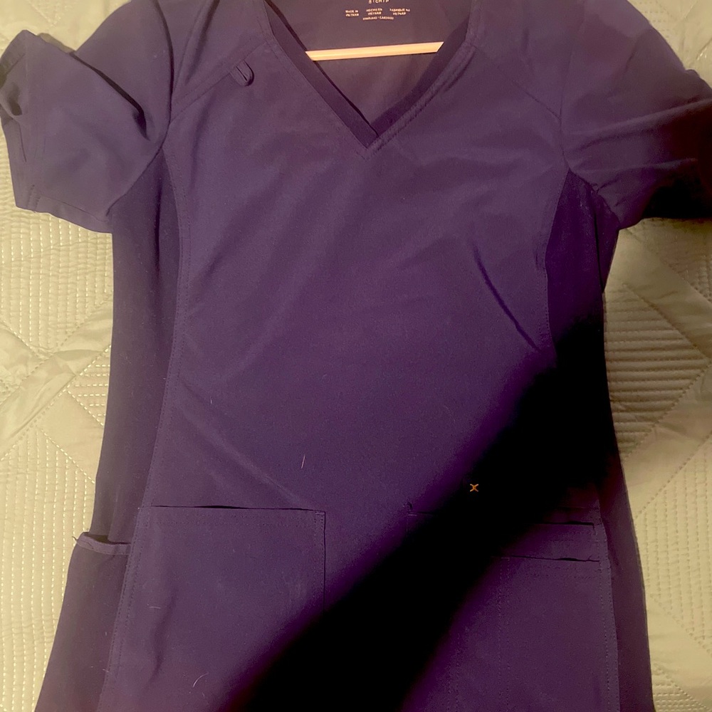 Navy Blue Cherokee iFlex scrub set! Shirt-S Pants -SP